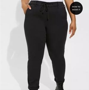 Torrid Black Pull-On Weekend Straight Stretch Twill Pants